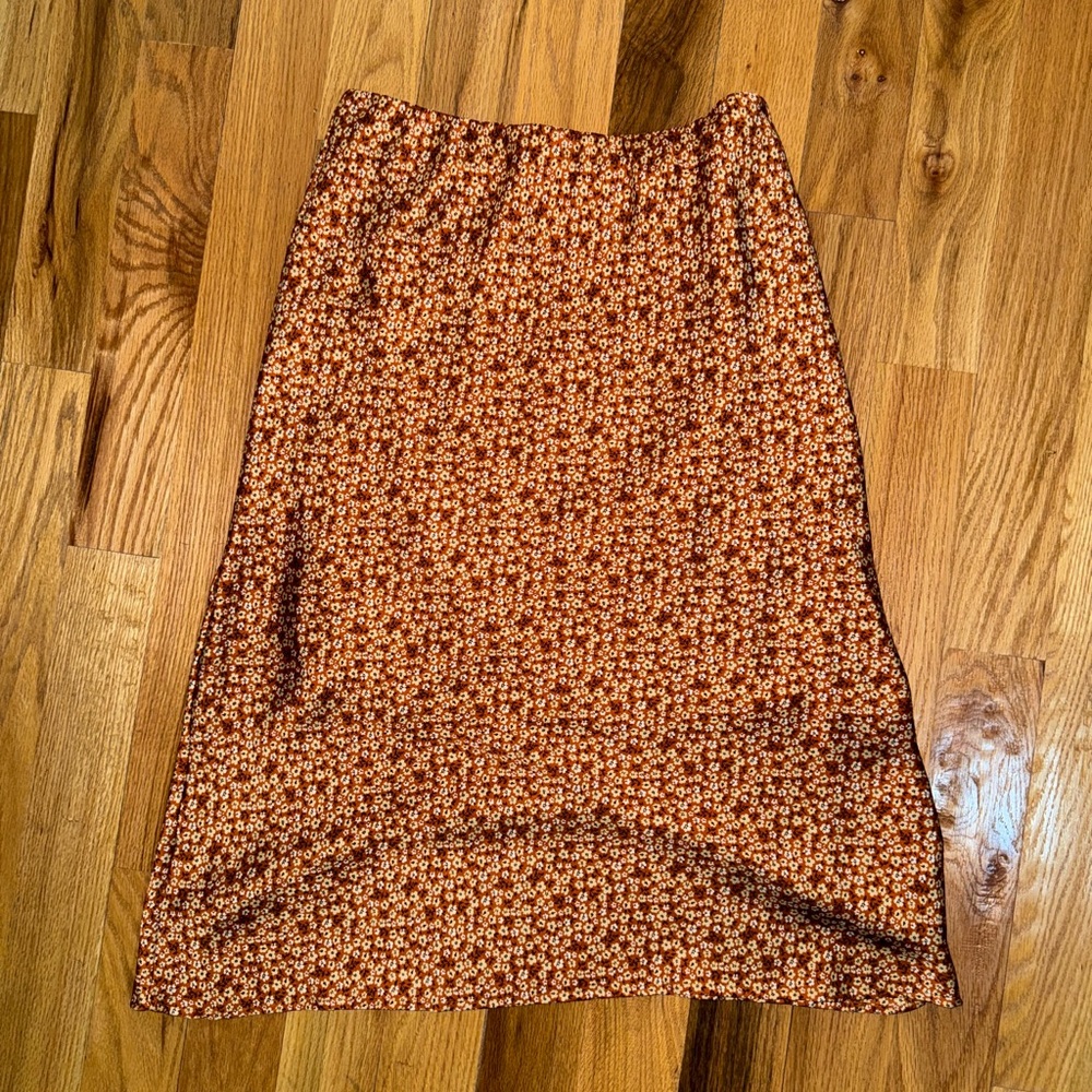 Chic Floral A-Line Skirt in Brown